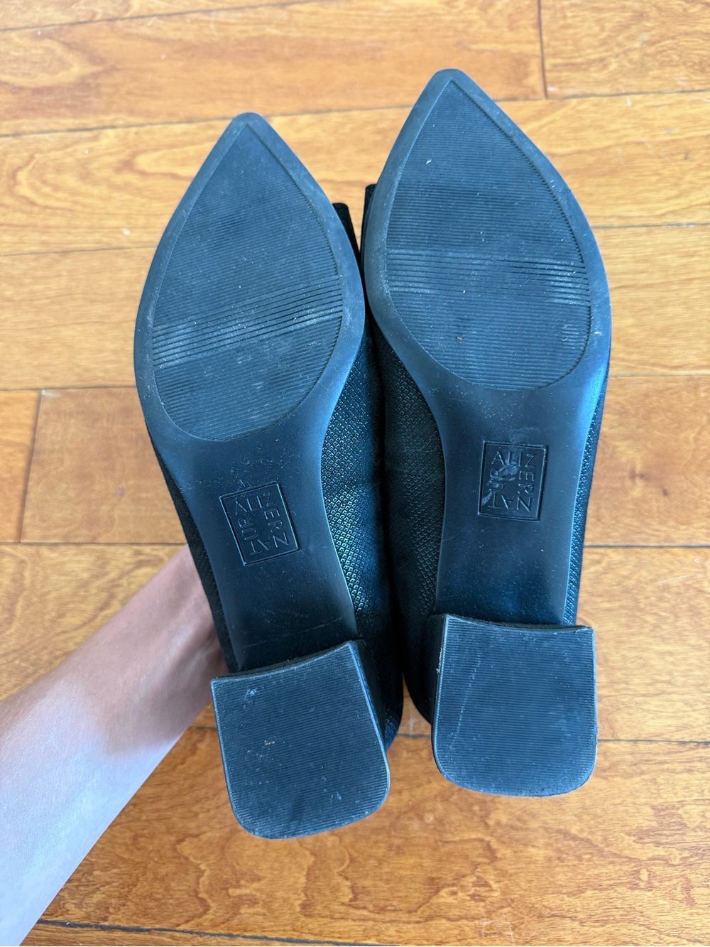 Naturalizer Mavis Bow Pumps Black Suede Size 7.5 - Picture 9 of 10